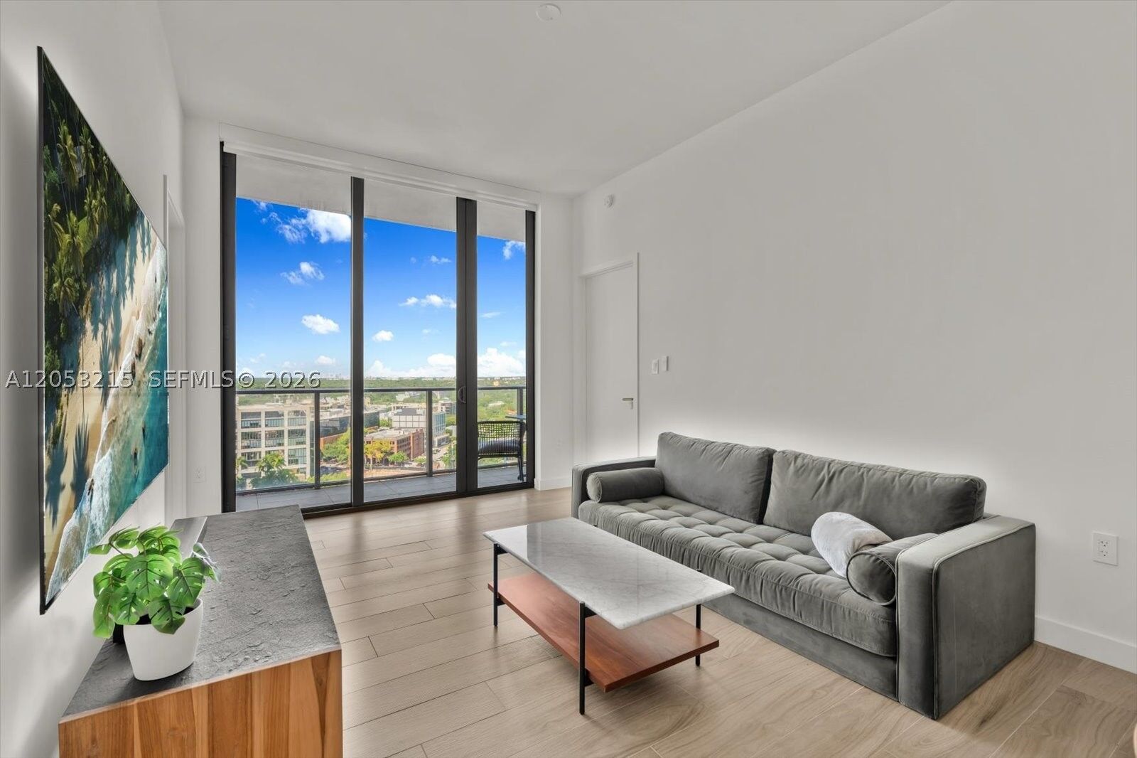 Property Photo: 2678 Tigertail Ave 1605 FL 33133