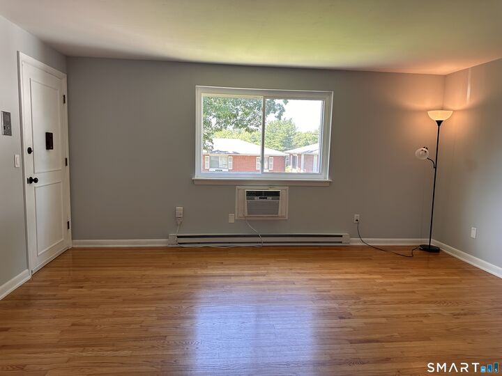 Property Photo: 273 Queen Street 3B CT 06489