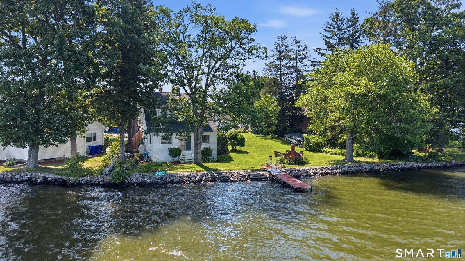 Property Photo:  24 West Point Road  CT 06424 