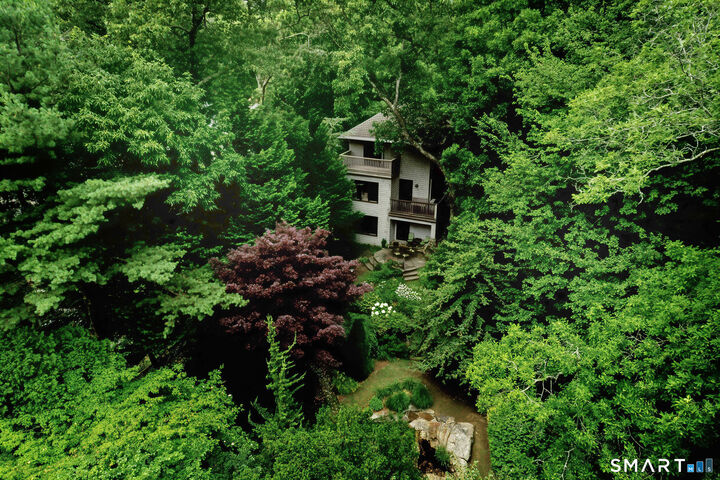 Property Photo: 33 Madison Avenue CT 06443