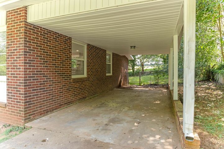 Property Photo: 202 Lakeview Drive SC 29340