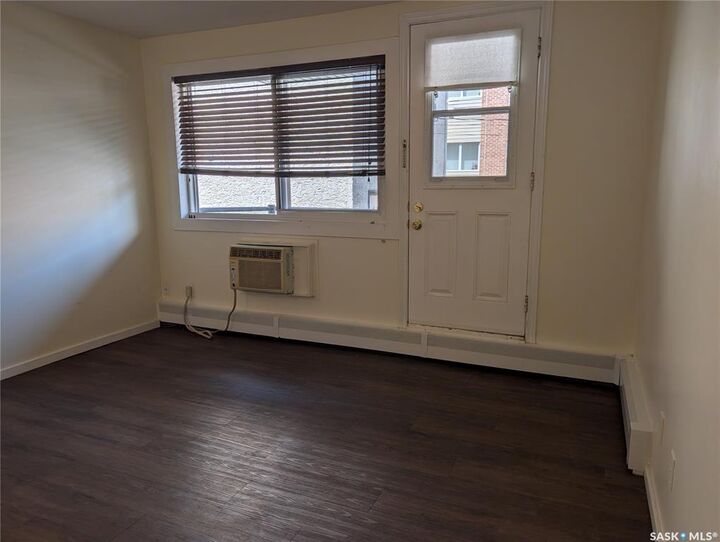 Property Photo: 2157 Rae Street 10 SK S4T 2E8