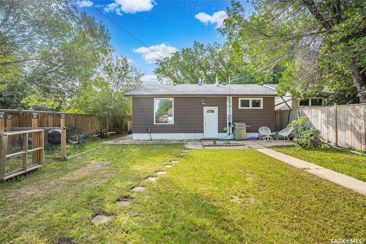 Property Photo: 118 Evans Street SK S7N 2B2