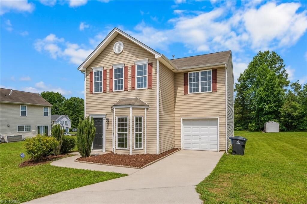 Property Photo:  2215 Bradford Glen Circle  NC 27107 