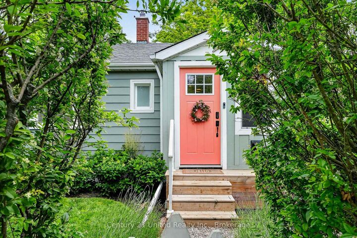 Property Photo:  182 Durham Street  ON K9A 3H6 