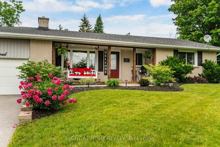 Property Photo:  4116 Innisfil Beach Road  ON L9S 3K3 