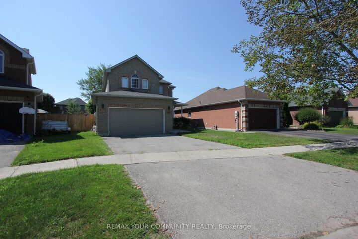 Property Photo: 47 Rinaldo Road ON L4P 3X9
