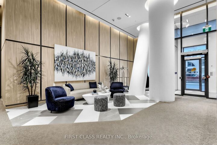 Property Photo: 395 Bloor Street E 4203 ON M4W 0B4