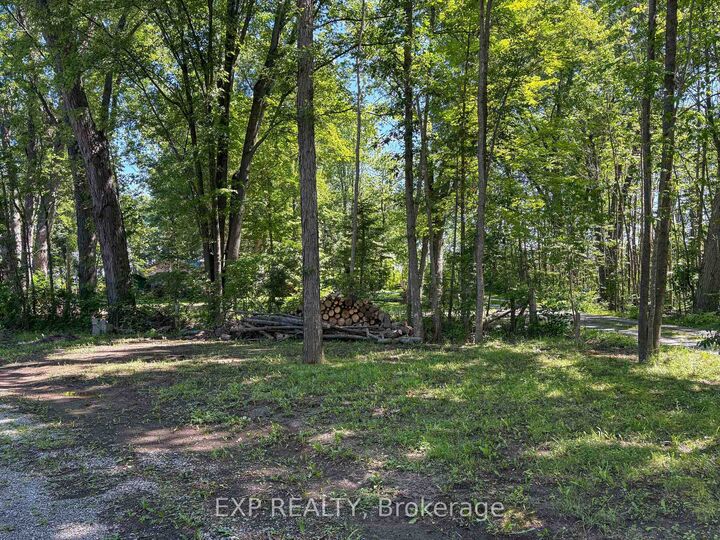 Property Photo:  11 Engineer Lane  ON K7V 3Z8 