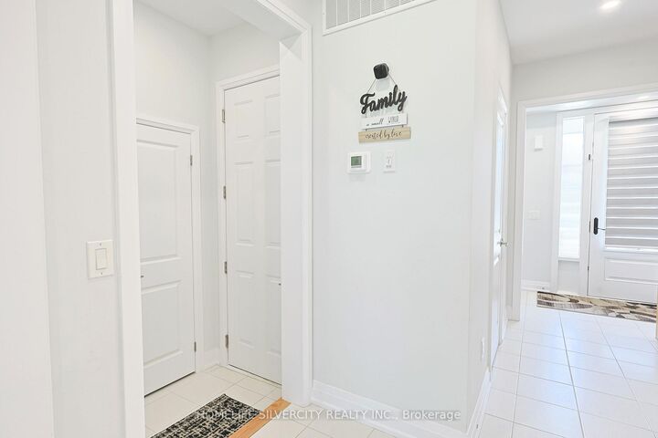 Property Photo: 133 Cole Terrace ON N4T 0P5