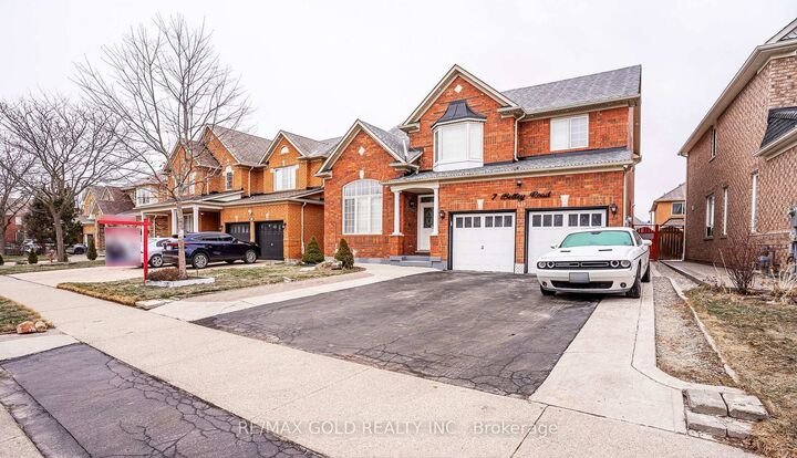 Property Photo: 7 Bettey Road ON L6P 1S9