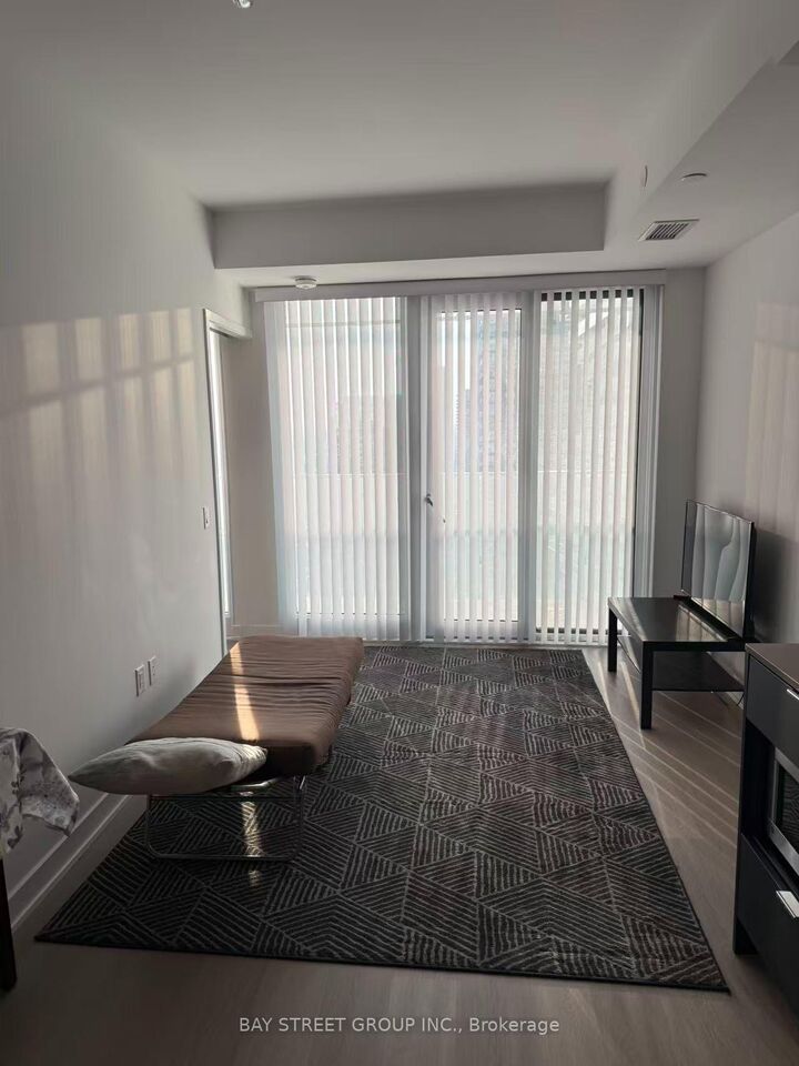 Property Photo: 3883 Quartz Road 3213 ON L5B 0M4