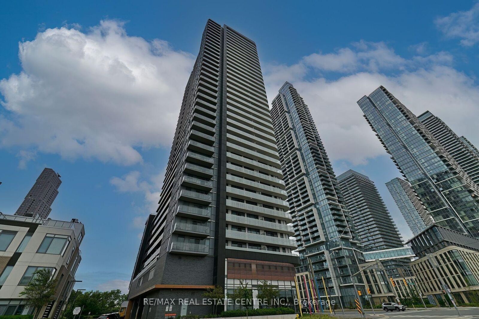 Property Photo: 7895 Jane Street 1515 ON L4K 2M7