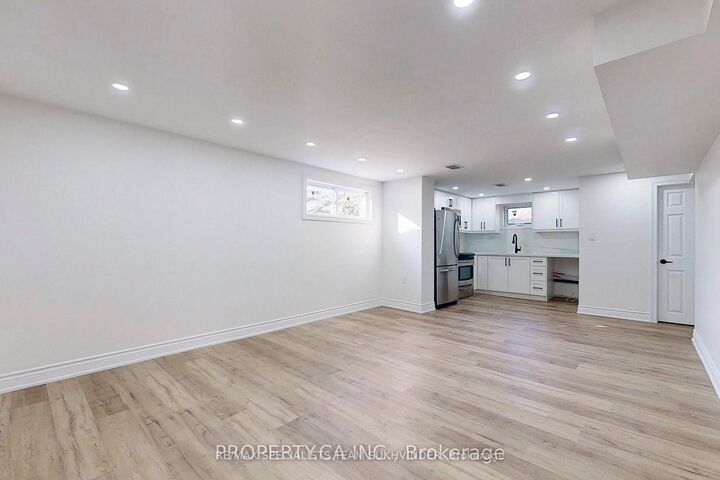Property Photo: 80 Cynthia Road Lower ON M6N 2R1