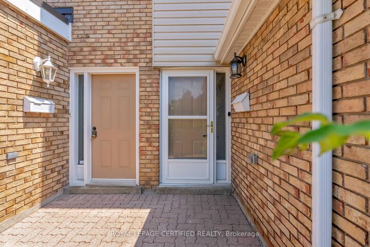 Property Photo: 11 Harrisford Street 43 ON L8K 6L7