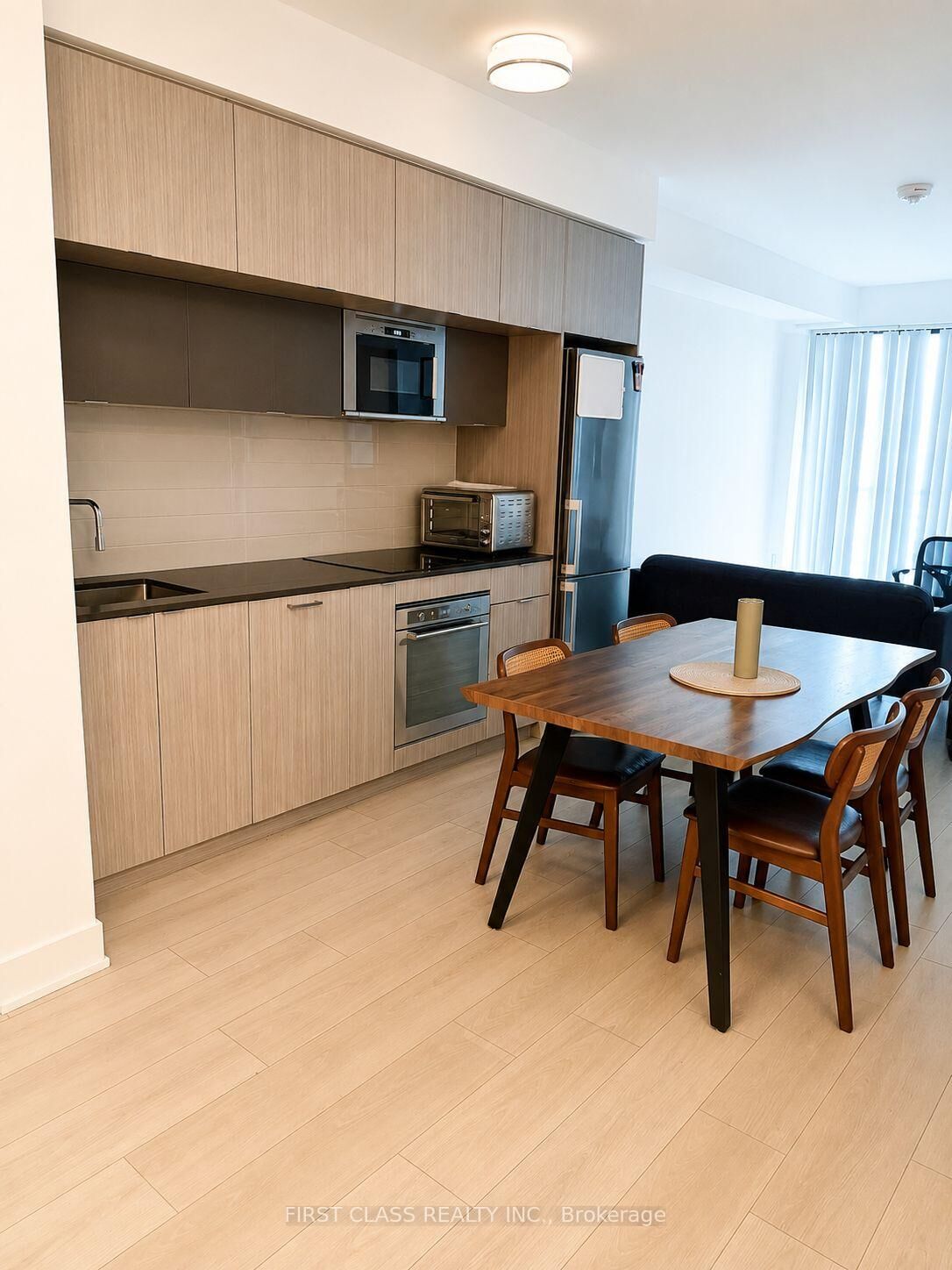 Property Photo: 575 Bloor Street 2510 ON M4W 0B2