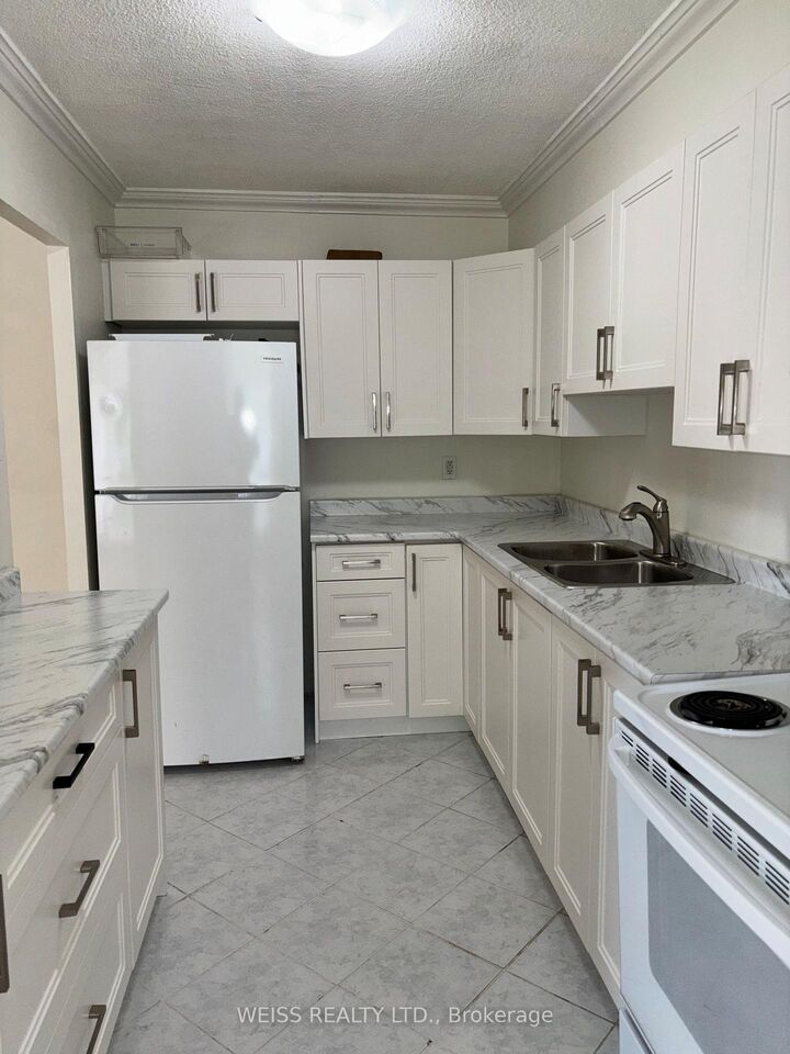 Property Photo:  1801 O'Connor Drive 310  ON M4A 2P8 