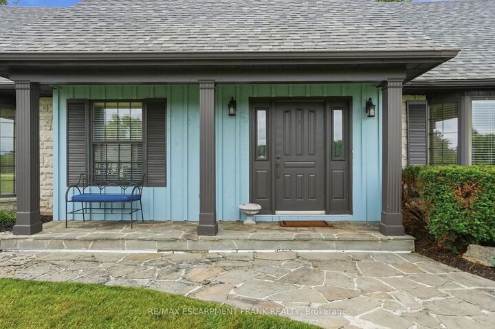 1046 Book Road W — photo 1