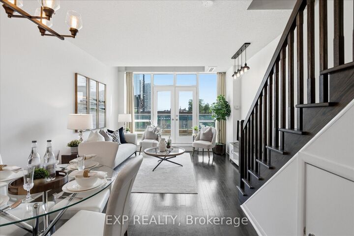 3391 Bloor Street W 221 — photo 1