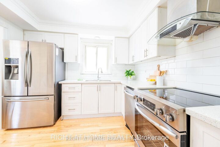 Property Photo:  160 Overbank Drive  ON L1J 7Y5 