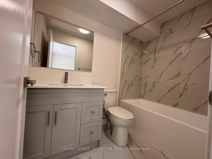 Property Photo: 53 Bishop Avenue 1A ON M2M 1Z4