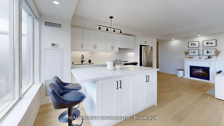 701 Sheppard Avenue W 415 — photo 1