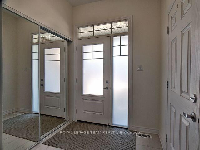 Property Photo:  195 Kimpton Drive  ON K2S 2H9 