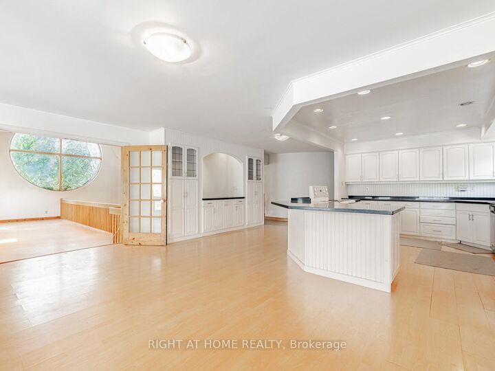 Property Photo: 4282 Vivian Road ON L4A 1Z2