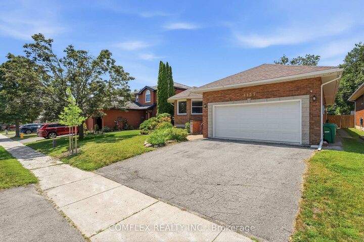 Property Photo: 3157 Westridge Boulevard ON K9K 1Z3