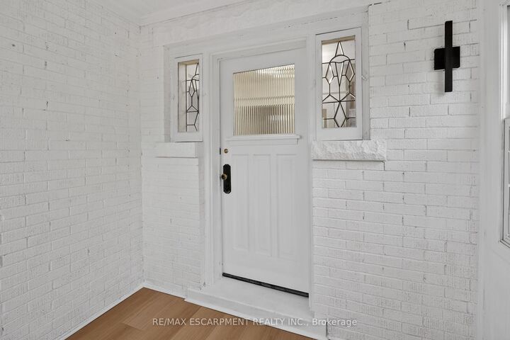 Property Photo: 101 Houghton Avenue S ON L8K 2M9