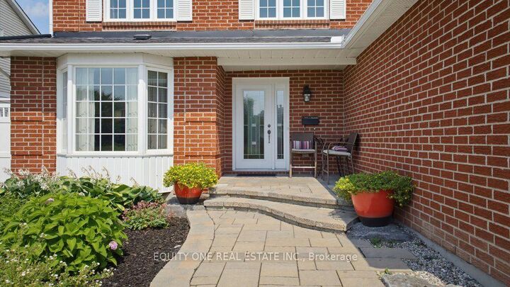 Property Photo: 1315 Prestone Drive ON K1E 2Z2