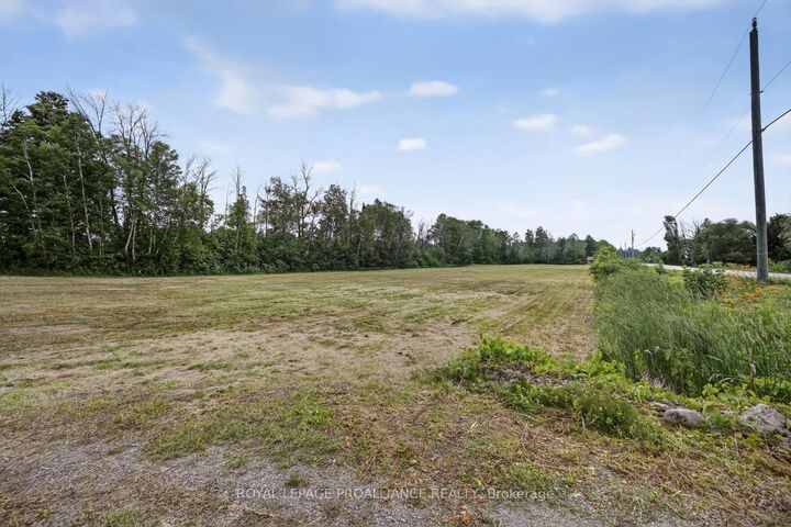 6401- A 6th Concession Road — photo 1
