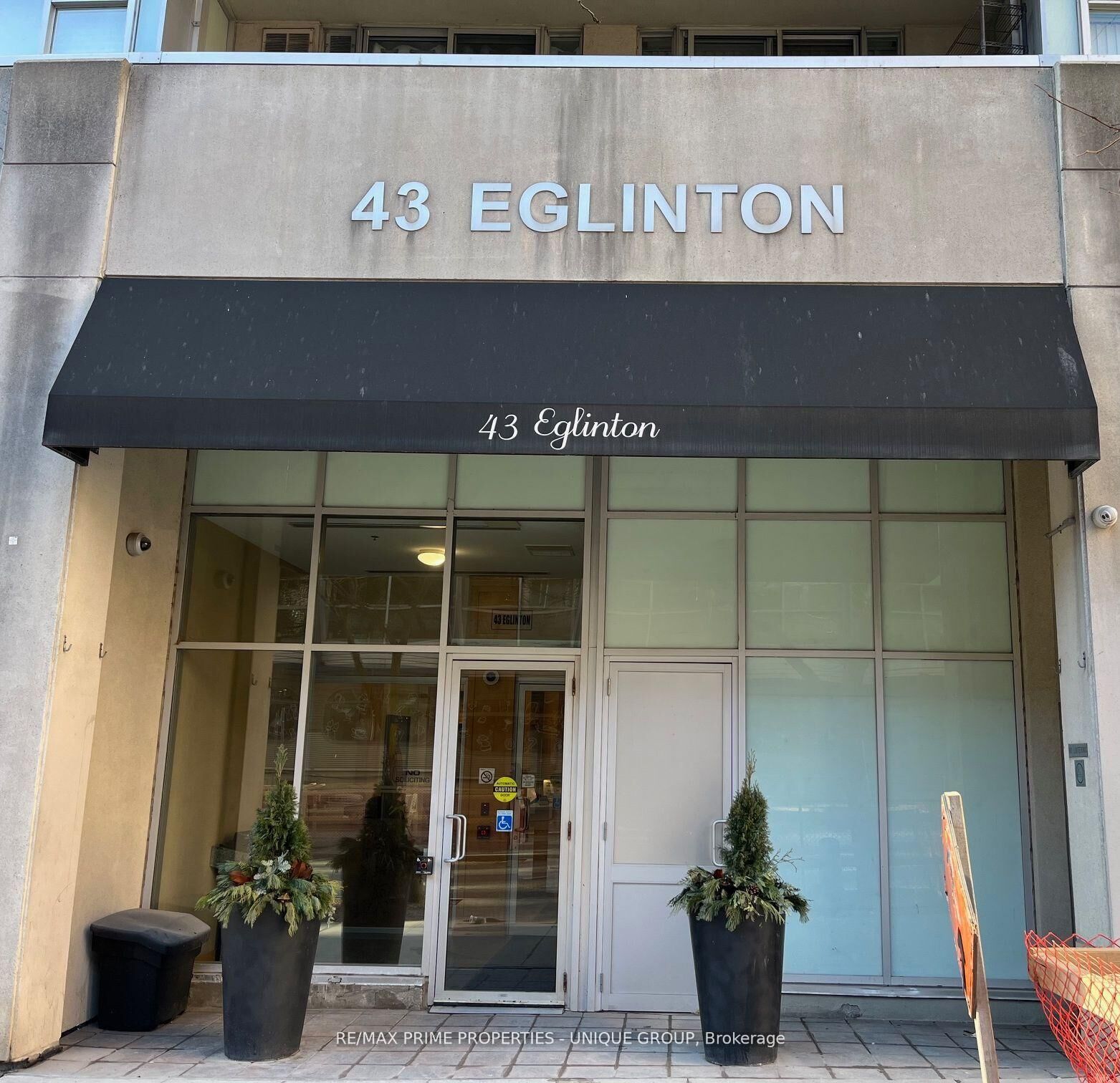 Property Photo:  43 Eglinton Avenue E 1506  ON M4P 1A5 