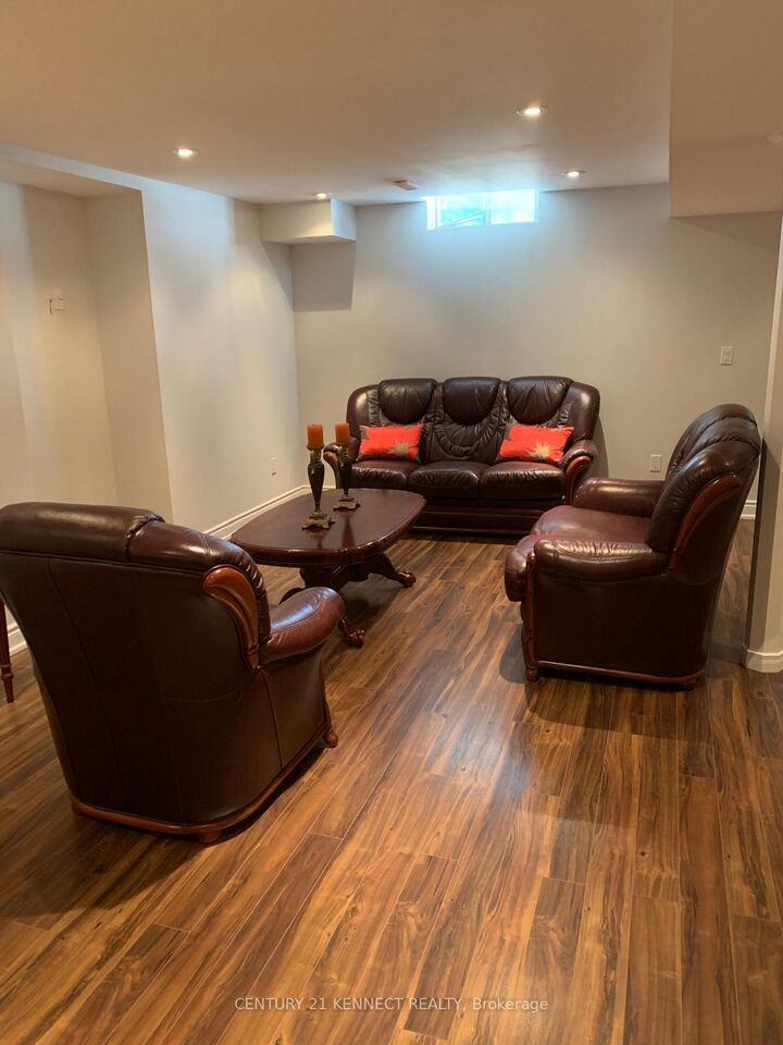 Property Photo: 600 York Hill Boulevard ON L4J 5L2