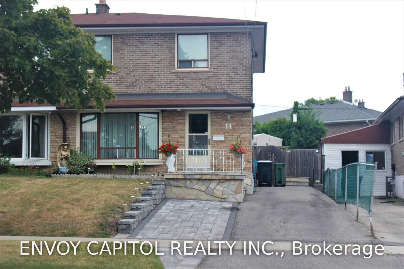 Property Photo:  14 Faulkner Crescent  ON M9M 2C1 