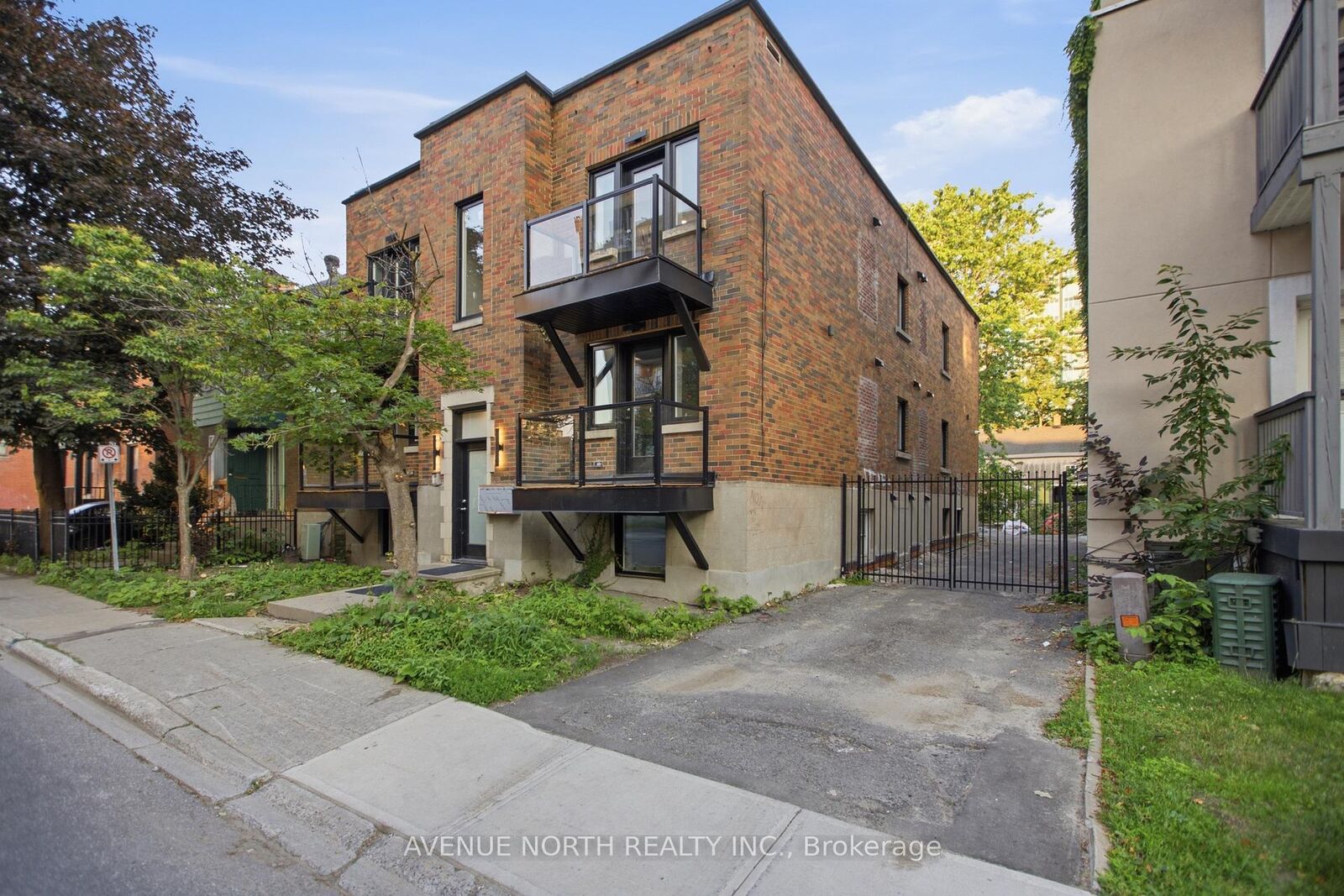 Property Photo:  180 Clarence Street 5  ON K1N 5P8 