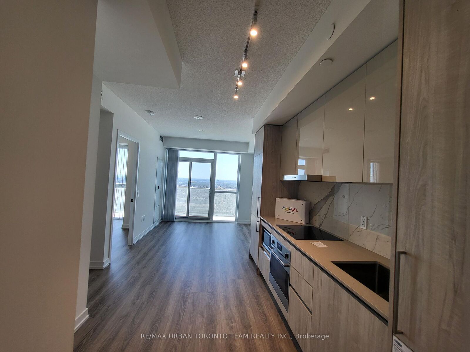 Property Photo:  195 Commerce Street 4509  ON L4K 0P9 
