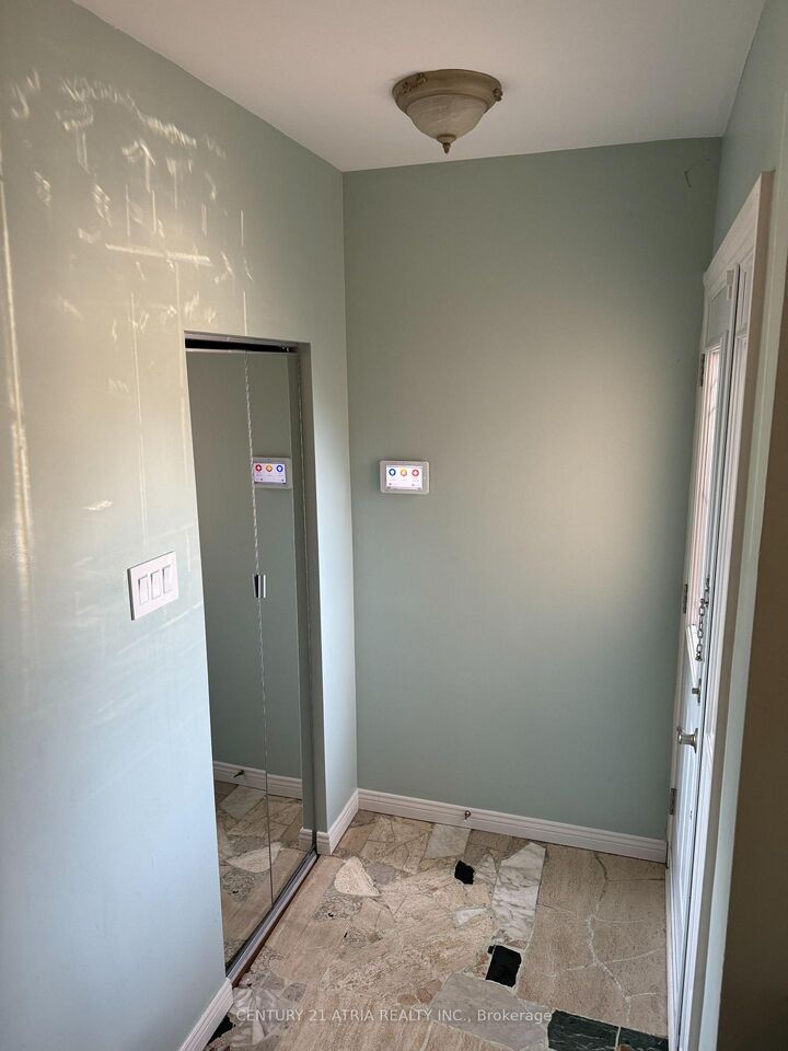 Property Photo:  125 Amberjack Boulevard  ON M1H 2J6 