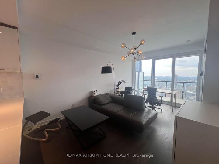 Property Photo: 488 University Avenue 3606 ON M5G 1V2