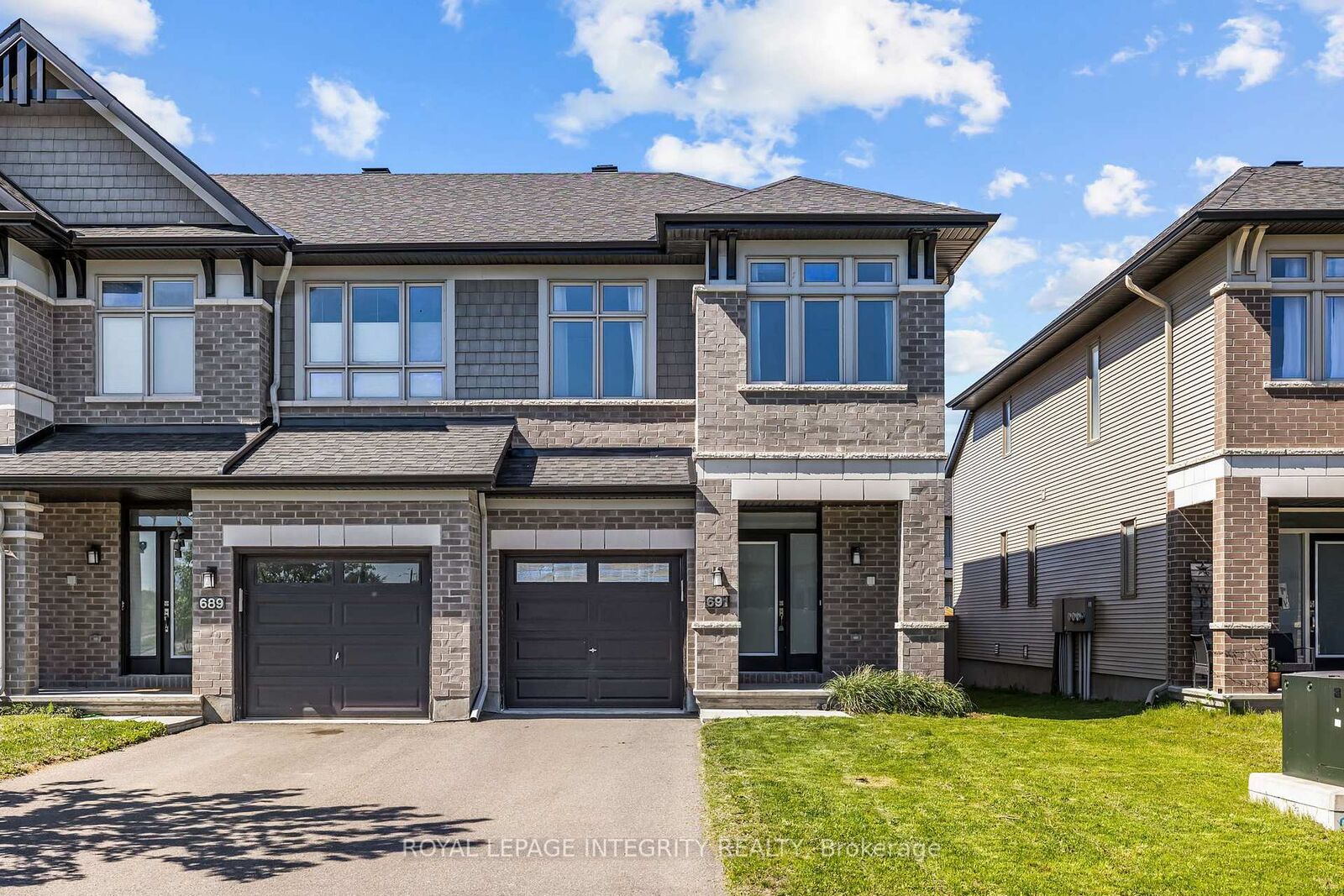 Property Photo: 691 Capricorn Circle ON K4M 0J5
