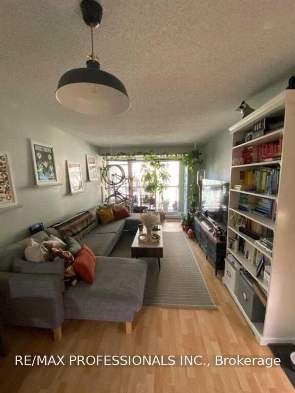 Photo de la propriété:  15 Stafford Street 406  ON M5V 3X6 