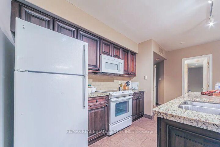 Property Photo:  90 Highland Drive 2270  ON L0L 2L0 