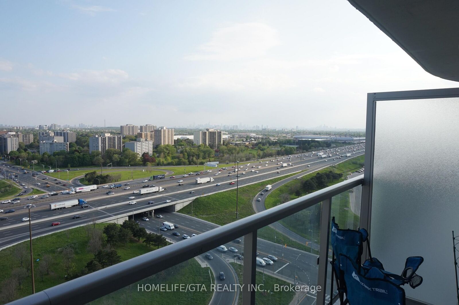 Property Photo: 2033 Kennedy Road 2210 ON M1T 0B9