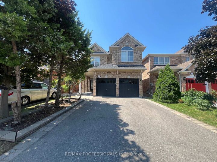 3895 Henrietta Way — photo 1