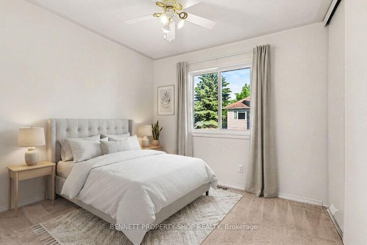 82 Emerald Meadows Drive — photo 1