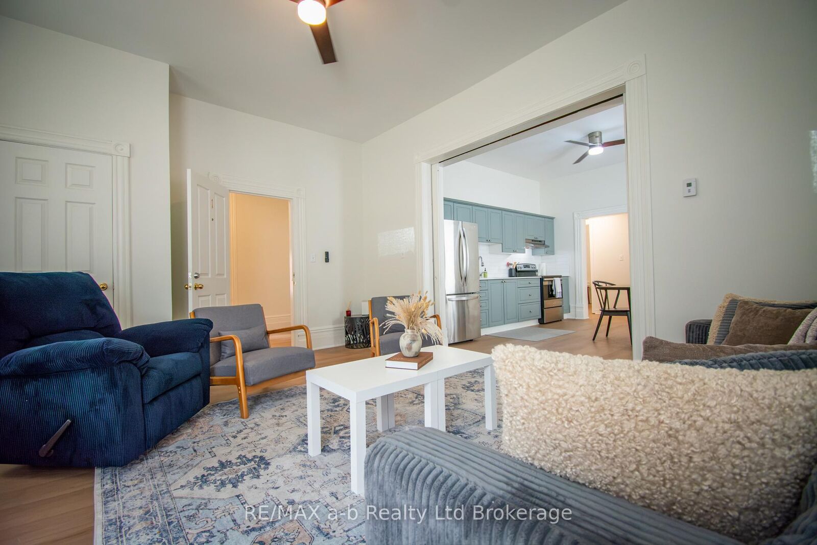 Property Photo: 390 Ontario Street Lower ON N5A 3H9