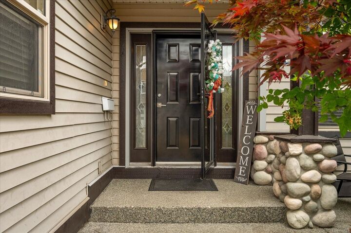 Property Photo: 6212 Garside Rd BC V9T 6H9