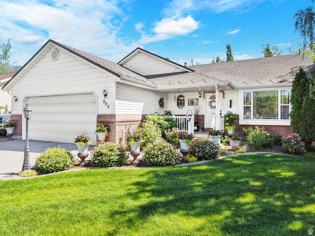 Property Photo:  955 W 2390 S  UT 84302 