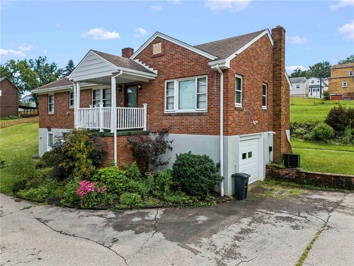 Property Photo:  305 Glenn Ave  PA 15317 