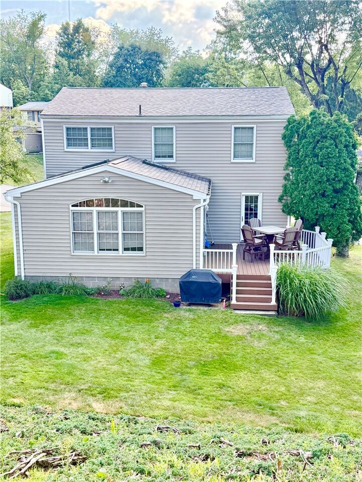 Property Photo: 107 Verlinden Dr PA 15146